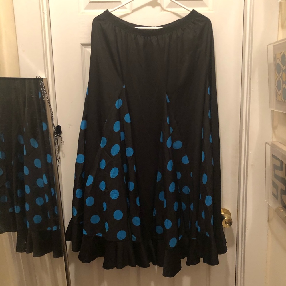 Flamenco skirt with blue dots